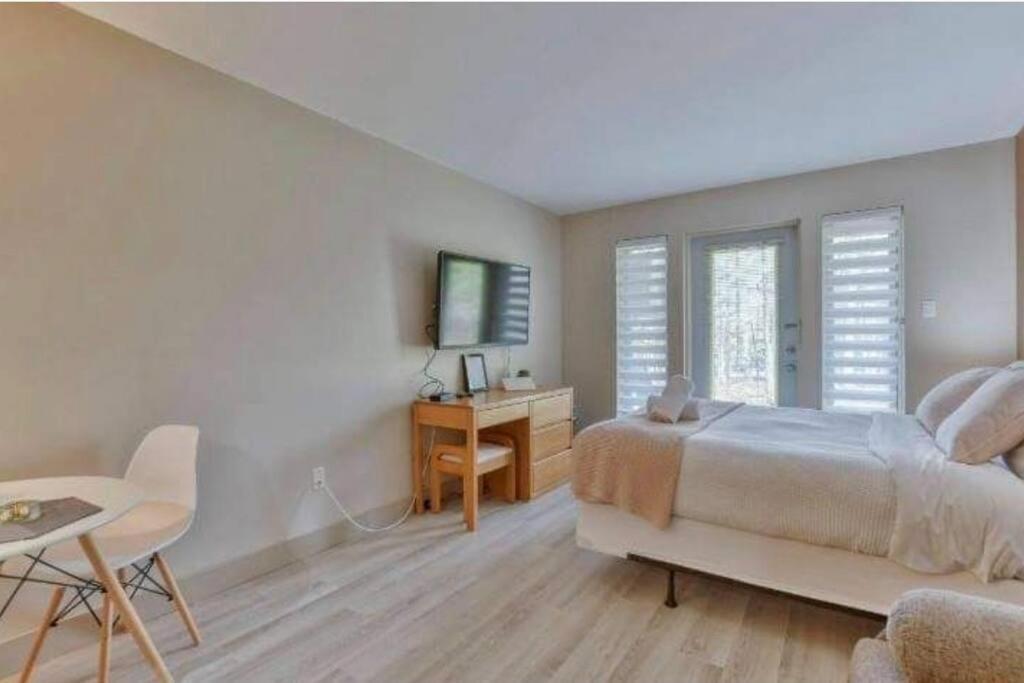 The Sunny Pastry Apartment มงต์-ทร็องบล็องต์ ภายนอก รูปภาพ
